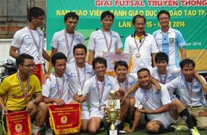 Trường Hồng Đức vô địch bóng đá Futsal nam giáo viên