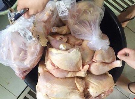 Trường mầm non chất lượng cao cho trẻ ăn thức ăn từ hôm trước