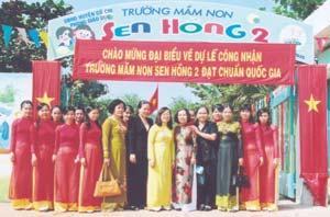 Tập thể sư phạm nhà trường