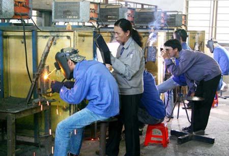 Trường nghề trầy trật tuyển sinh