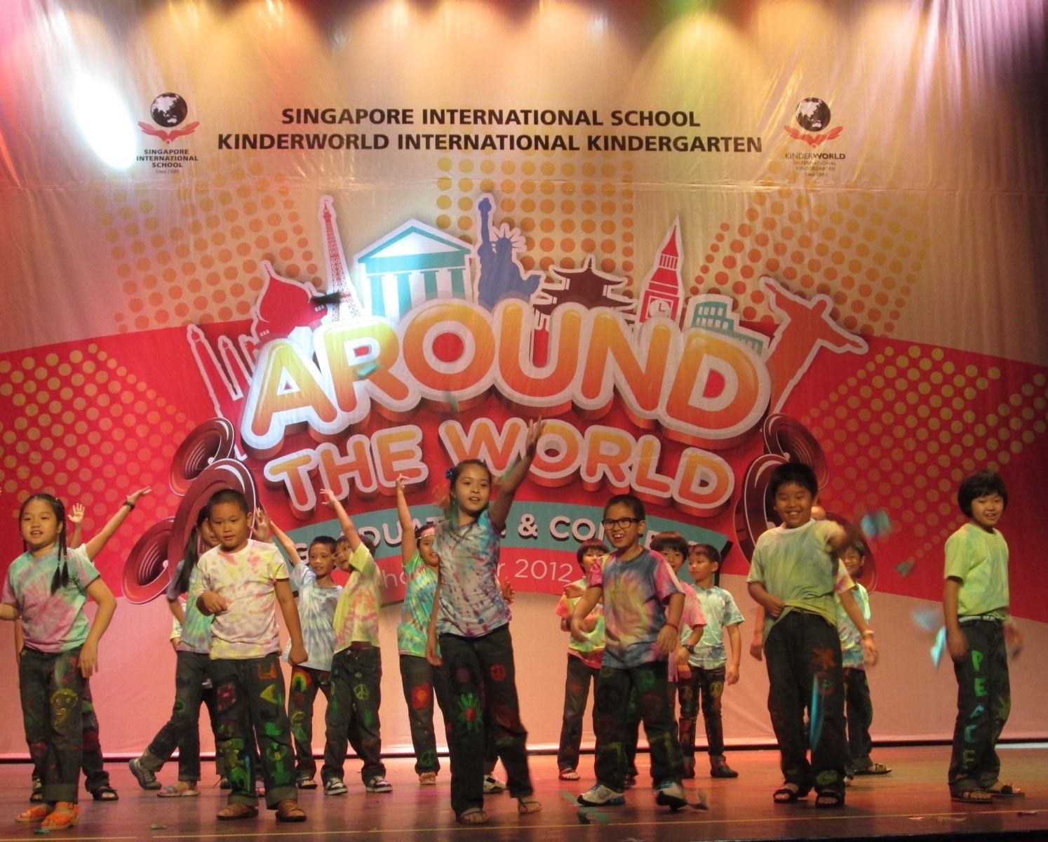 Trường Quốc tế KinderWorld Việt Nam tổng kết năm học 2012 – 2013.