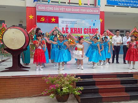 Trường tiểu học Nguyễn Thị Định Q12: Khai giảng năm học mới 2014 -2015
