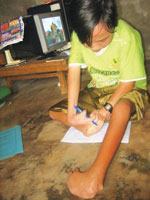 Trường từ chối học sinh khuyết tật vì… không có chỗ kê bàn!