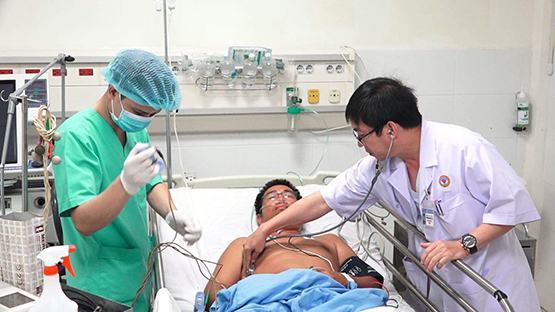 Cứu sống người bệnh từ huyện đảo Trường Sa