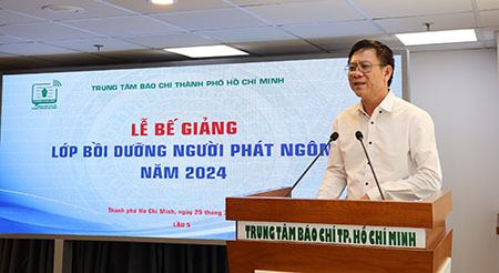 Bế giảng lớp bồi dưỡng người phát ngôn năm 2024