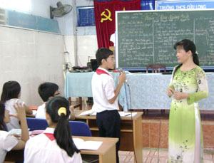 Từ ngữ văn đến giảng văn