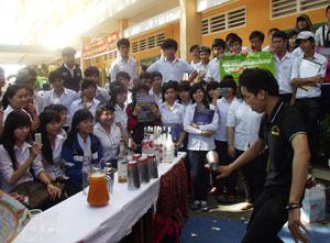 Tư vấn hướng nghiệp: Cần làm từ gốc