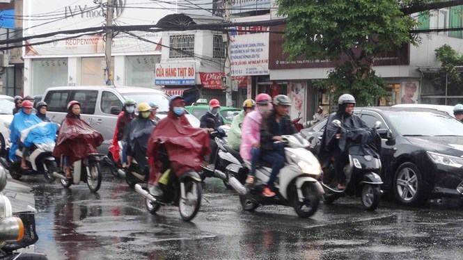 Tuần tới thời tiết chuyển mùa, bạn nên đề phòng giông sét