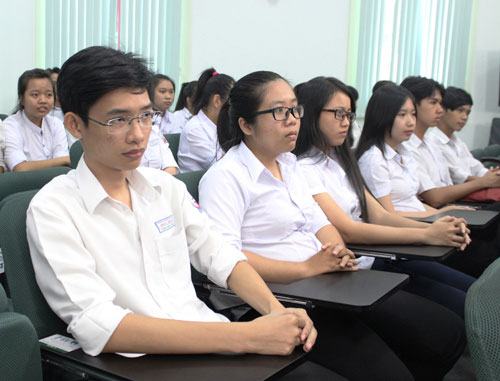 Đúng ngành nghề – Sáng tương lai: Gỡ mối lo cho bài toán “nguyện vọng tuyển sinh”