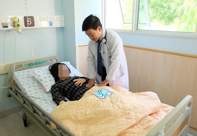 Tưởng rối loạn tiêu hóa, ai ngờ bị xoắn buồng trứng