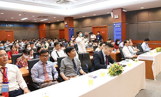 Báo Giáo dục TP.HCM: Nâng cao năng lực hướng nghiệp và tiếp cận CMCN 4.0 cho giáo viên