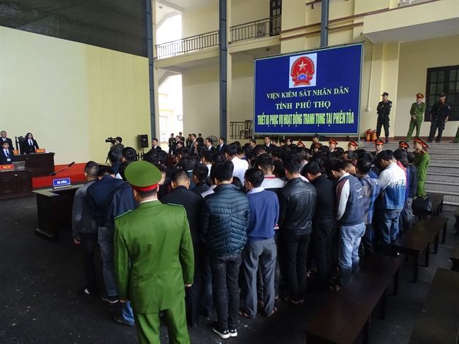 Tuyen an hai cuu tuong Bo Cong an cung 90 bi cao trong duong day danh bac nghin ty