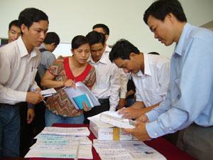 Tuyển sinh ĐH-CĐ 2013: Kinh tế “ngó lơ”, mơ về sư phạm