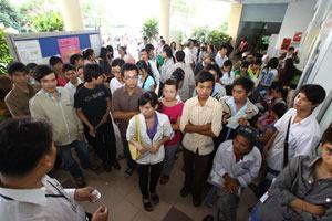 Tuyển sinh ĐH, CĐ 2013: Trường ngoài công lập “công kích” điểm sàn