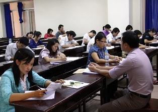 Tuyển sinh thạc sĩ: Quay lại miễn thi ngoại ngữ