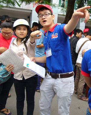 Tuyển tình nguyện viên “tiếp sức” tân sinh viên