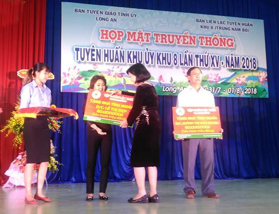 Tự hào truyền thống tuyên huấn Khu 8