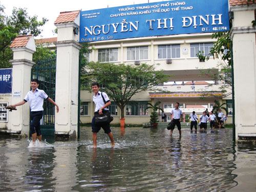 Trước mùa mưa bão tại TP.HCM: Ứng phó với ngập úng