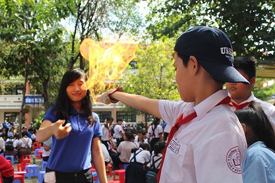 Hơn 1.500 học sinh trải nghiệm nghiên cứu khoa học