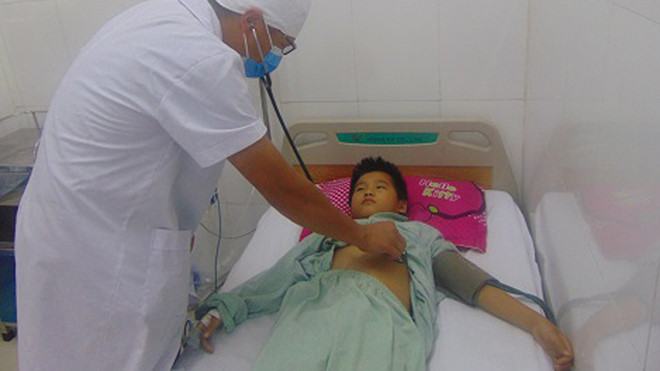 Uống nước ngâm sâu ban miêu, 4 người ở Lào Cai nhập viện cấp cứu