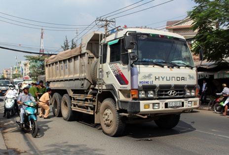 Va chạm với “hung thần”, một lái xe ôm chết thảm