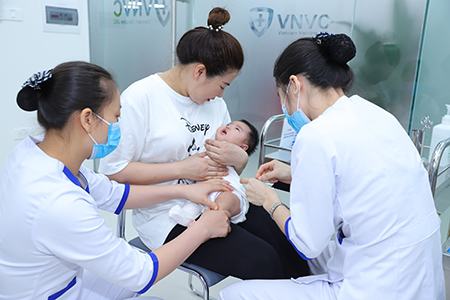 TP.HCM sẵn sàng tiêm vắc xin DPT-VGB-Hib cho trẻ em ngay khi có