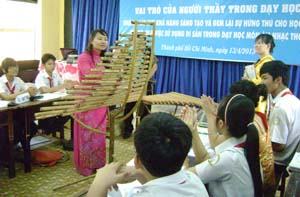 Vai trò của người thầy trong tiết dạy âm nhạc