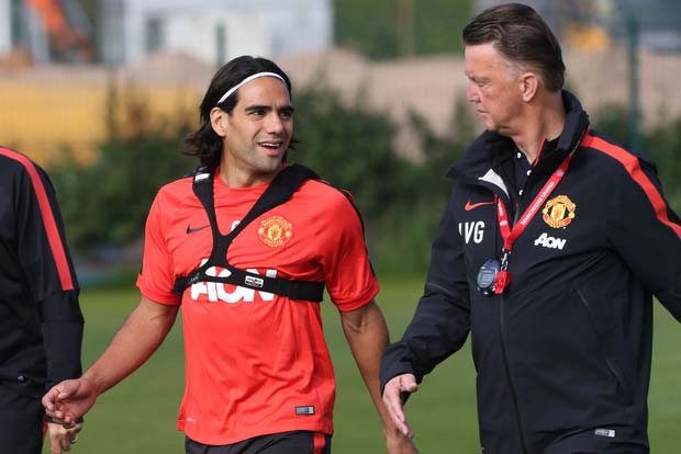 Van Gaal: Falcao đừng mơ ký dài hạn!