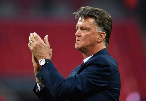 “Van Gaal mang về M.U đống rác rưởi”