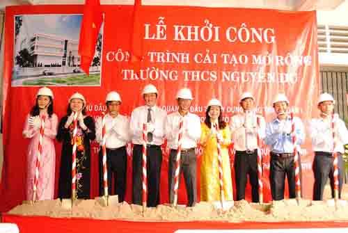 Trường mới trên những khu đất “vàng”