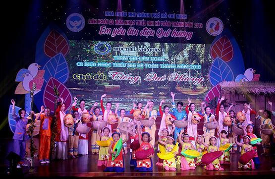 Đừng bắt thiếu nhi hát nhạc người lớn