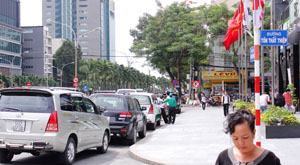 Vất vả như… đi ô tô