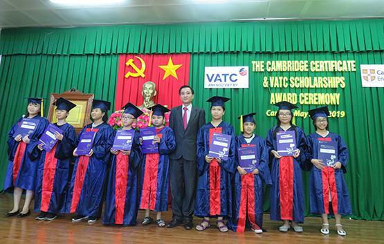 VATC Cần Thơ tổ chức Lễ trao chứng chỉ Cambridge và học bổng