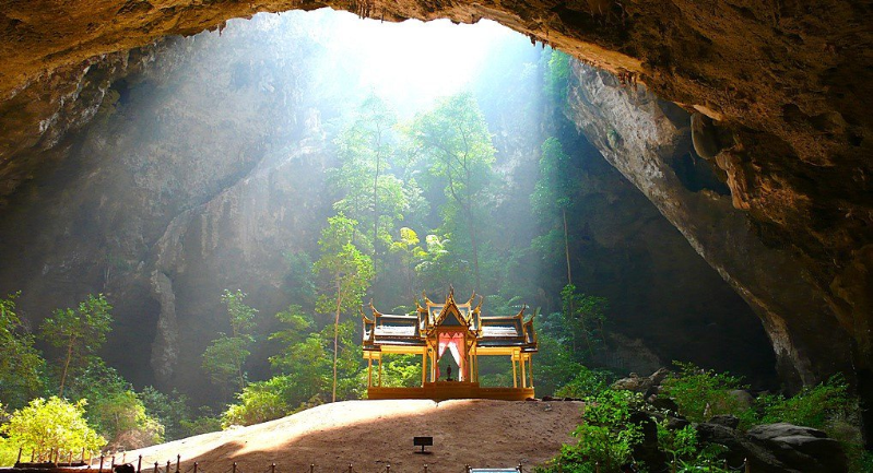 Hang động Phraya Nakhon