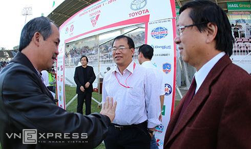 VFF không xử Hoàng Anh Gia Lai thua 0-3 vì vụ vỡ sân