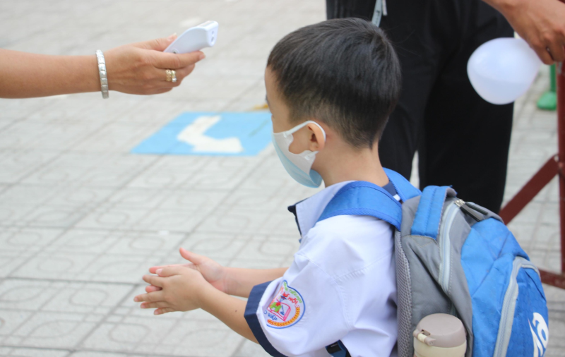 Vì sao hầu hết phụ huynh TP.HCM chưa đồng ý học sinh lớp 1 đi học lại? - ảnh 1