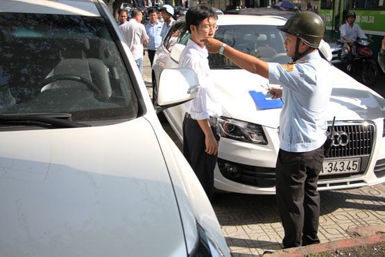 Q.1, TP.HCM: Ra quân “giành” lại vỉa hè