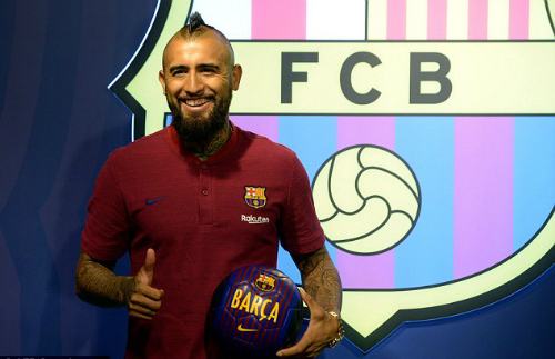 Vidal muốn vơ vét mọi danh hiệu cùng Barca