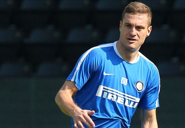 Vidic trở về Premier League, đối đầu với M.U?