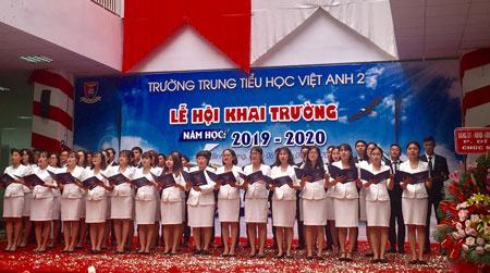 Lễ hội khai trường tại trường trung tiểu học Việt Anh 2