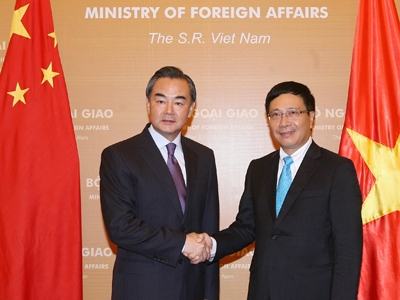 Việt – Trung giải quyết hòa bình về bất đồng biển Đông