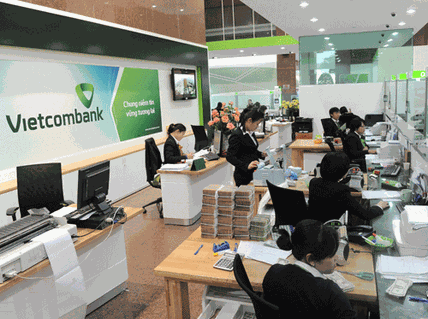 Vietcombank tiếp tục giảm lãi suất tiết kiệm từ đầu tháng 10