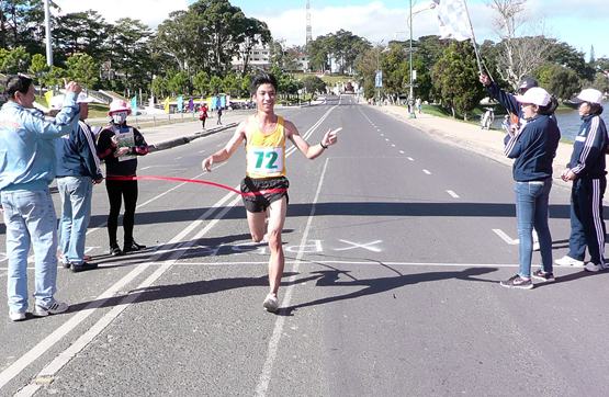 Giải việt dã toàn tỉnh năm 2016