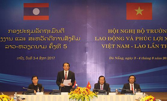 Việt Nam – Lào: Tăng cường hợp tác về lao động và xã hội