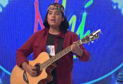 Vietnam Idol Kids: Choáng với cậu bé lai 12 tuổi chơi được 14 loại nhạc cụ - ảnh 1