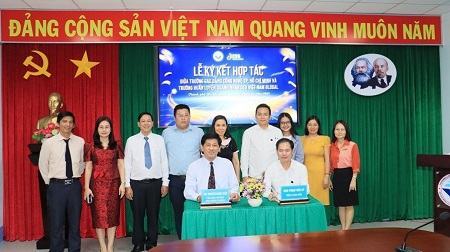 Trường CĐ Công nghệ TP.HCM và Trường huấn luyện doanh nhân CEO Việt Nam Global ký kết hợp tác