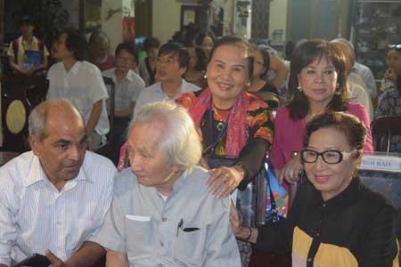 Ấm áp đêm hát thơ mừng đại thọ nhạc sư Vĩnh Bảo