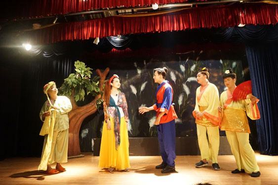 Vở cũ ăn khách, sân khấu vào mùa tái dựng