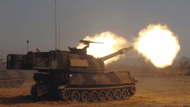 Pháo tự hành M109 trong một cuộc tập trận /// QUÂN ĐỘI MỸ