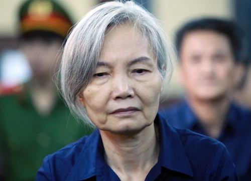 Nguyễn Thị Kim Xuyến (nguyên Phó tổng giám đốc DAB) bị xác định cấu kết với ông Bình với vai trò đồng phạm tích cực. Ảnh: Thành Nguyễn.